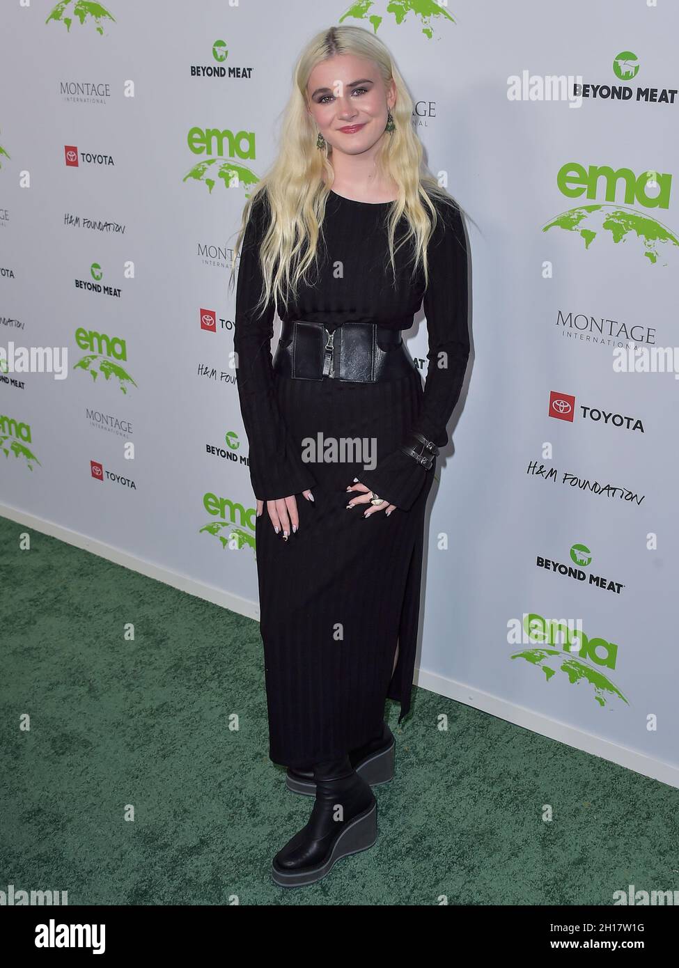 VAN NUYS, LOS ANGELES, CALIFORNIE, États-Unis - OCTOBRE 16 : l'actrice Harlow Jane Arquette arrive au Gala 2021 des prix de l'Environmental Media Association (EMA) qui s'est tenu à LA BOÎTE DE VITESSES LA le 16 octobre 2021 à Van Nuys, Los Angeles, Californie, États-Unis.(Photo par image Press Agency/Sipa USA) Banque D'Images