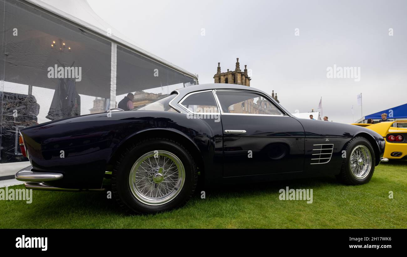 1957 Ferrari 250 GT LWB Berlinetta de Zagato, exposée au Concours d’élégance qui s’est tenu au Palais de Blenheim le 5 septembre 2021 Banque D'Images