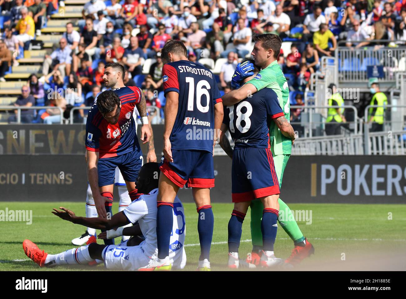 Nachitan Nandez de Cagliari Calcio, Alessio Cragno de Cagliari Calcio pendant Cagliari Calcio vs UC Sampdoria, football italien Serie Un match à Cagliari, Italie, octobre 17 2021 Banque D'Images