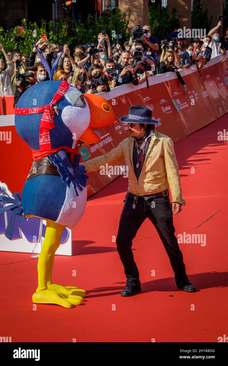 Rome, Italie - 17 octobre 2021 : Johnny Depp se promette tapis rouge au Festival du film de Rome où il présentera son dernier film 'Puffins'. Banque D'Images