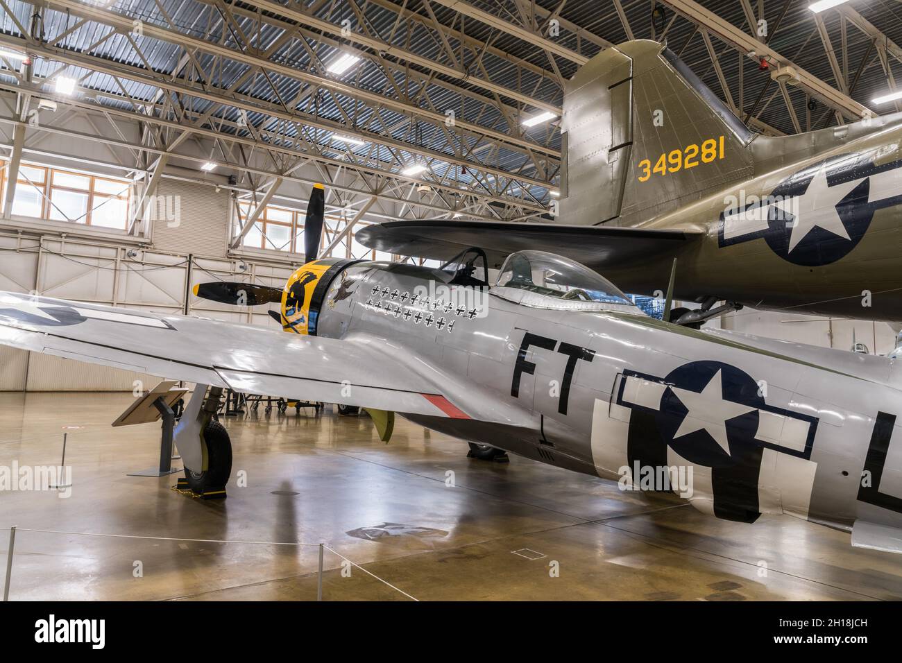 A Republic P-47 chasseur-bombardier Thunderbolt de la Seconde Guerre mondiale au Hill Aerospace Museum. Banque D'Images