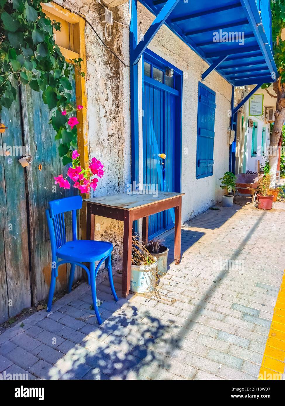Vue sur l'incroyable village et la plage de Mirtos, près d'Ierapetra, Crète, Grèce Banque D'Images