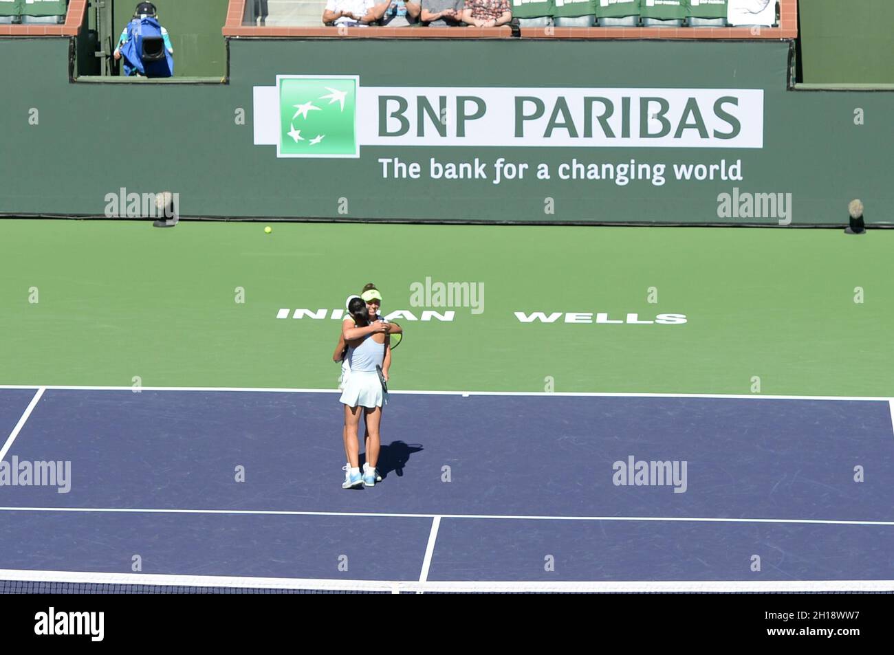 Su-Wei Hsieh (TPE) et Elise Mertens (bel) ont battu Veronika Kudermetova (RUS) et Elena Rybakina (KAZ) 7-6 (7-1), 6-3, à l'Open de BNP Paribas en cours de jeu au Indian Wells tennis Garden à Indian Wells, Californie, le 16 octobre 2021: © Karla Kinne/Tennisclix/CSM Banque D'Images