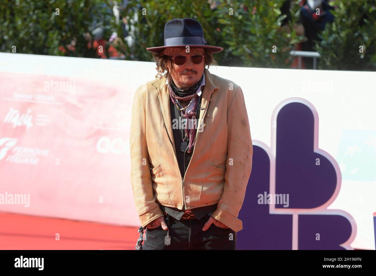 Rome, Italie.17 octobre 2021.Johnny Deep assiste au tapis rouge Puffins à l'Auditorium parco della Musica à Rome.Crédit : SOPA Images Limited/Alamy Live News Banque D'Images