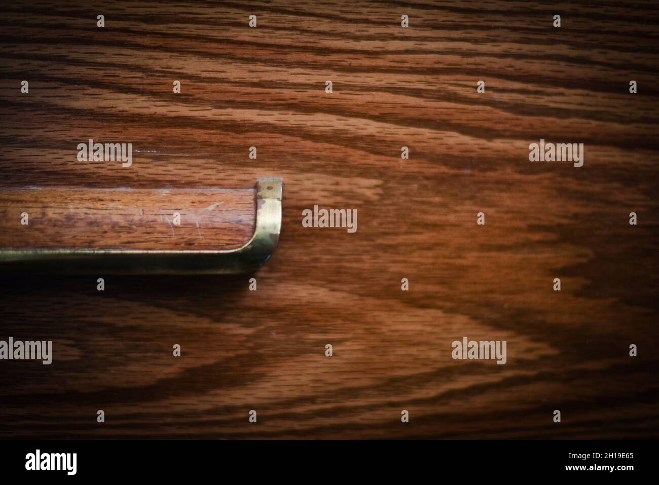 Gros plan sur une commode en bois Banque D'Images