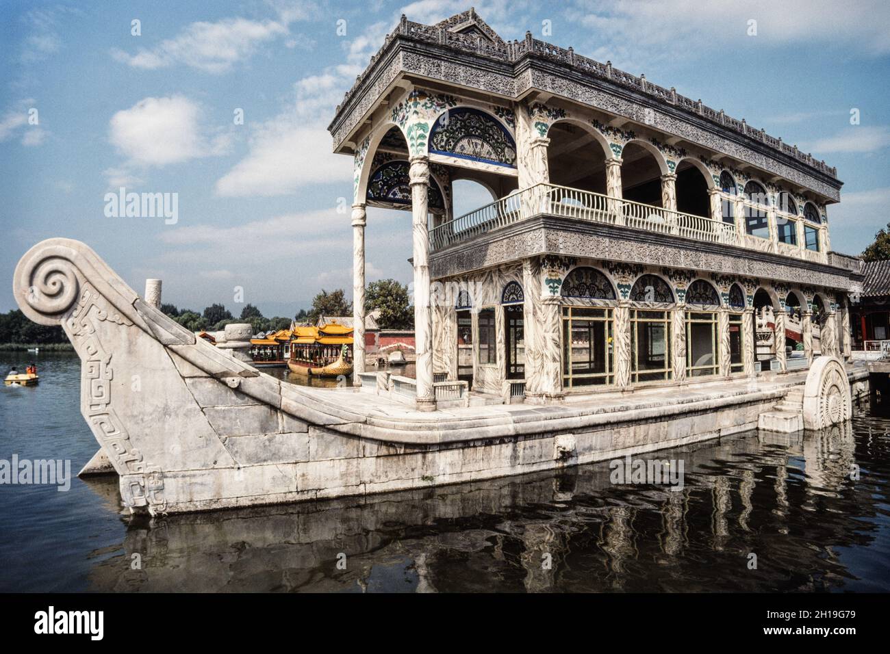 Le bateau en marbre est un pavillon sur le lac Kunming, sur le terrain du Palais d'été.Pékin, Chine. Banque D'Images