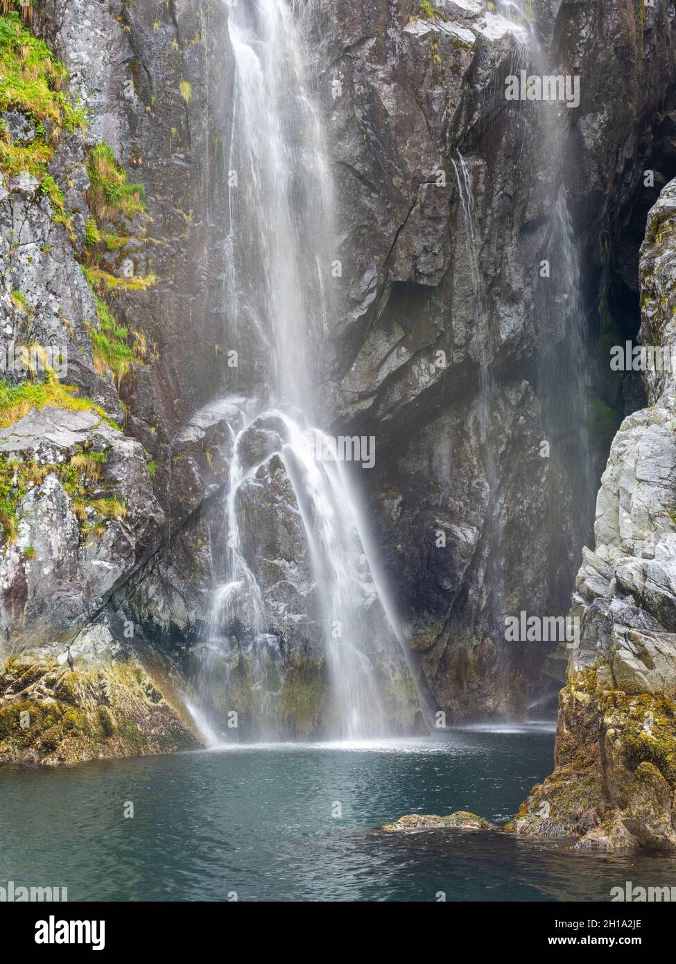 Cataract Cove, fjord du Nord-Ouest, parc national Kenai Fjords, près de Seward, Alaska. Banque D'Images