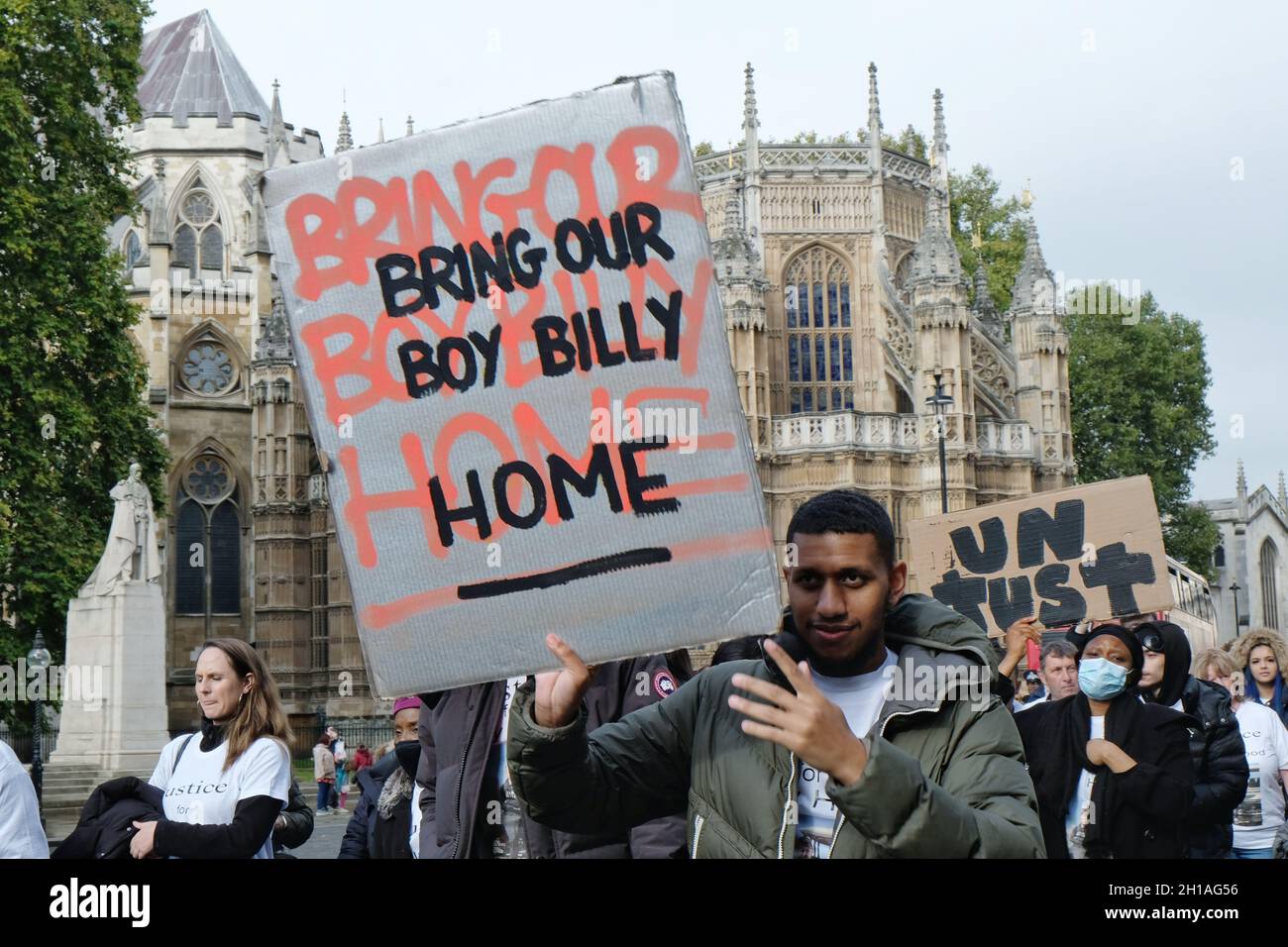 Londres, Royaume-Uni.La famille et les amis de l'homme britannique Billy Hood se réunissent pour protester contre sa peine de 25 ans pour possession d'huile de vape du CBD à Dubaï. Banque D'Images