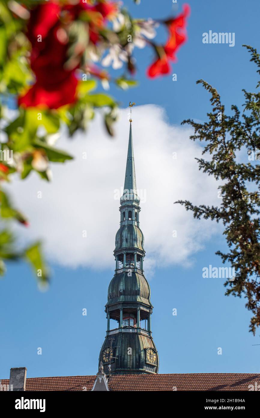 Église Saint-Pierre, Église luthérienne de Riga, capitale de la Lettonie, dédiée à Saint-Pierre.C'est une église paroissiale de l'Église évangélique luthérienne Banque D'Images