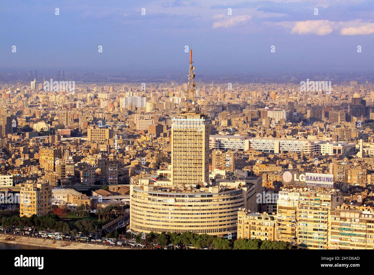 Le Caire, Egypte - 25 février : La télévision nationale l'Egypte au Caire le 25 février, 2010. La station de télévision nationale au Caire, Égypte. Banque D'Images