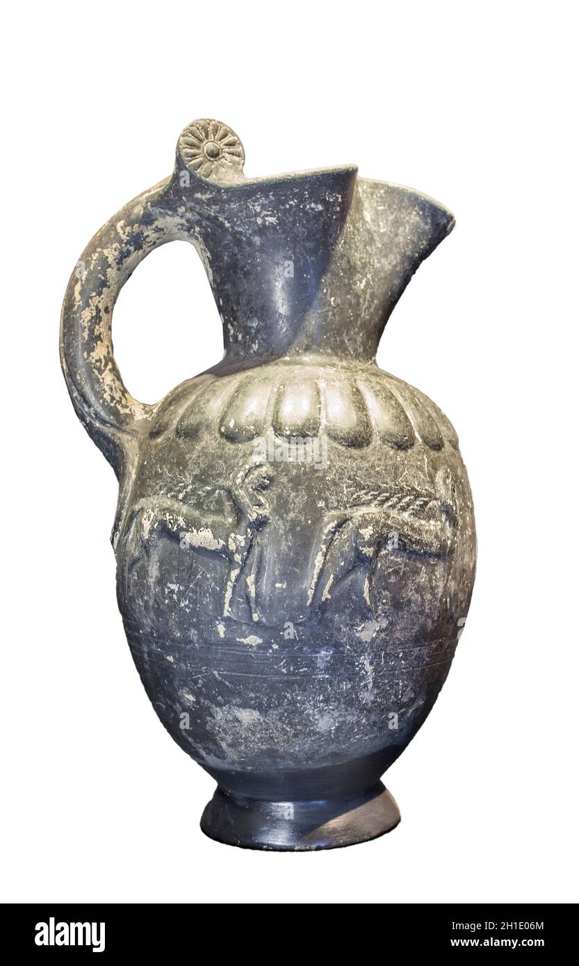 Vase étrusque de bucchero clair, 7ème siècle avant J.-C. Musée  archéologique de Catalogne, Barcelone. Espagne Photo Stock - Alamy