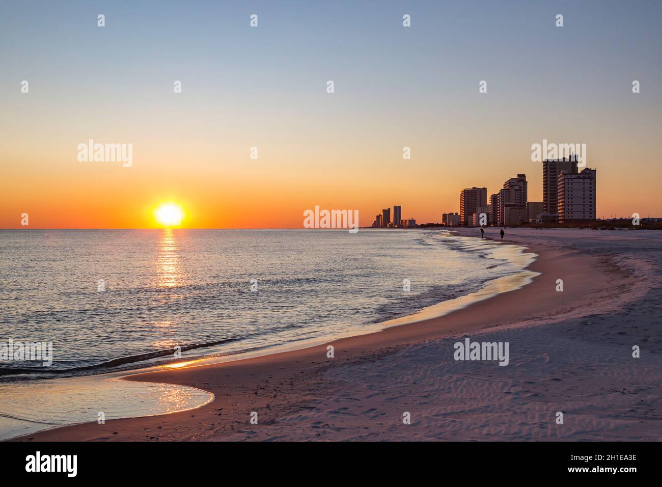 Coucher de soleil sur la plage à Gulf Shores, Alabama Banque D'Images