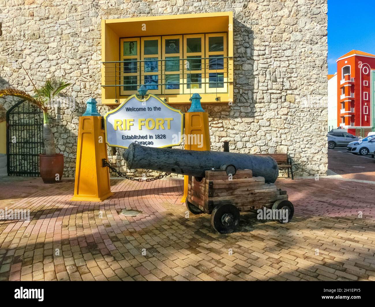 Willemstad, Curaçao, Pays-Bas - 5 Décembre 2019 : Cannon Au Fort Rif À Willemstad Curaçao Caribbean Banque D'Images