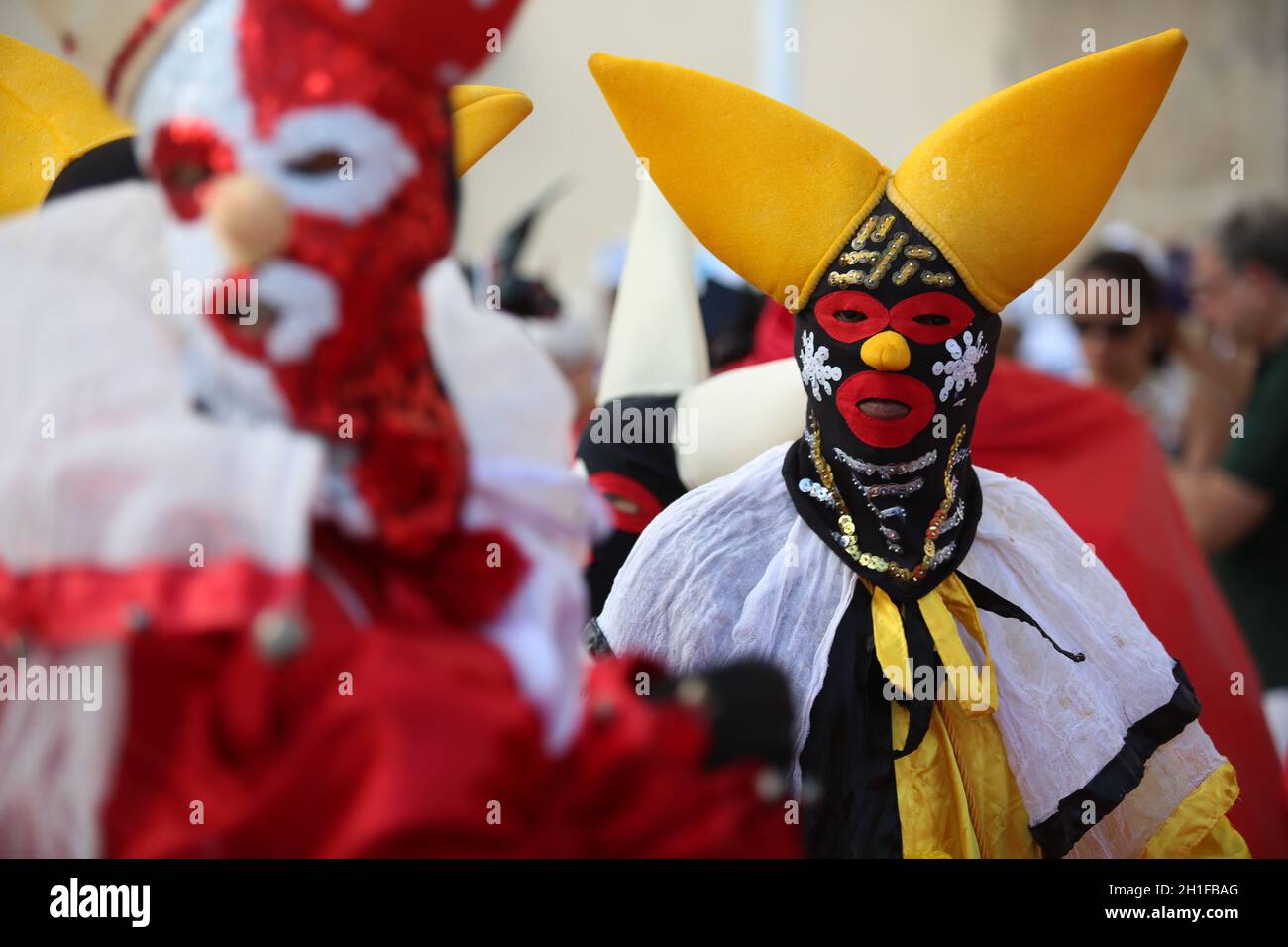 salvador, bahia / brésil - 5 février 2018: Des mascarades sont vus pendant la représentation à Pelourinho, centre historique de la ville de Salvador. *** local Banque D'Images