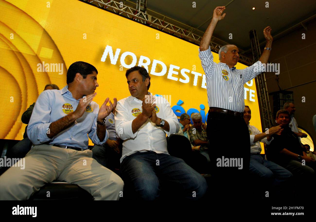 Salvador, Bahia / Brésil - 5 février 2016 : le sénateur Aecio Neves est vu aux côtés de ACM Neto, maire de Salvador, pendant une campagne électorale dans le pays Banque D'Images