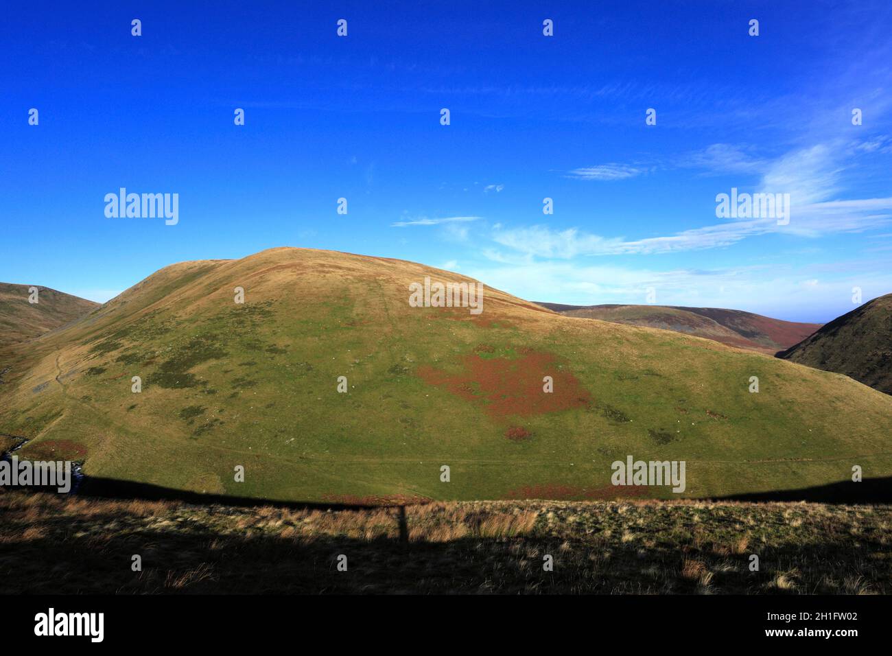 Vue sur les Crags de Bannerdale de Scales Fell, parc national de Lake District, Cumbria, Angleterre Banque D'Images