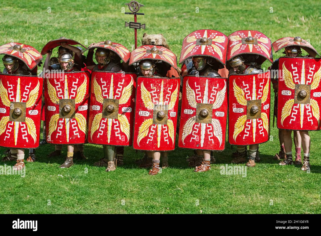 Alba Iulia, Roumanie - 04 mai 2019 : légionnaires romains de Legio XIII Gemina pendant le Festival romain Apulum 'Revolta'. Banque D'Images