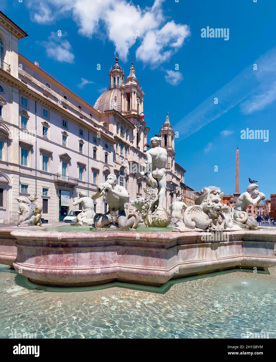 Piazza Navona à Rome par une journée ensoleillée.Architecture baroque et fontaine en marbre avec statues.Place de la ville.Rendez-vous dans les capitales européennes Banque D'Images