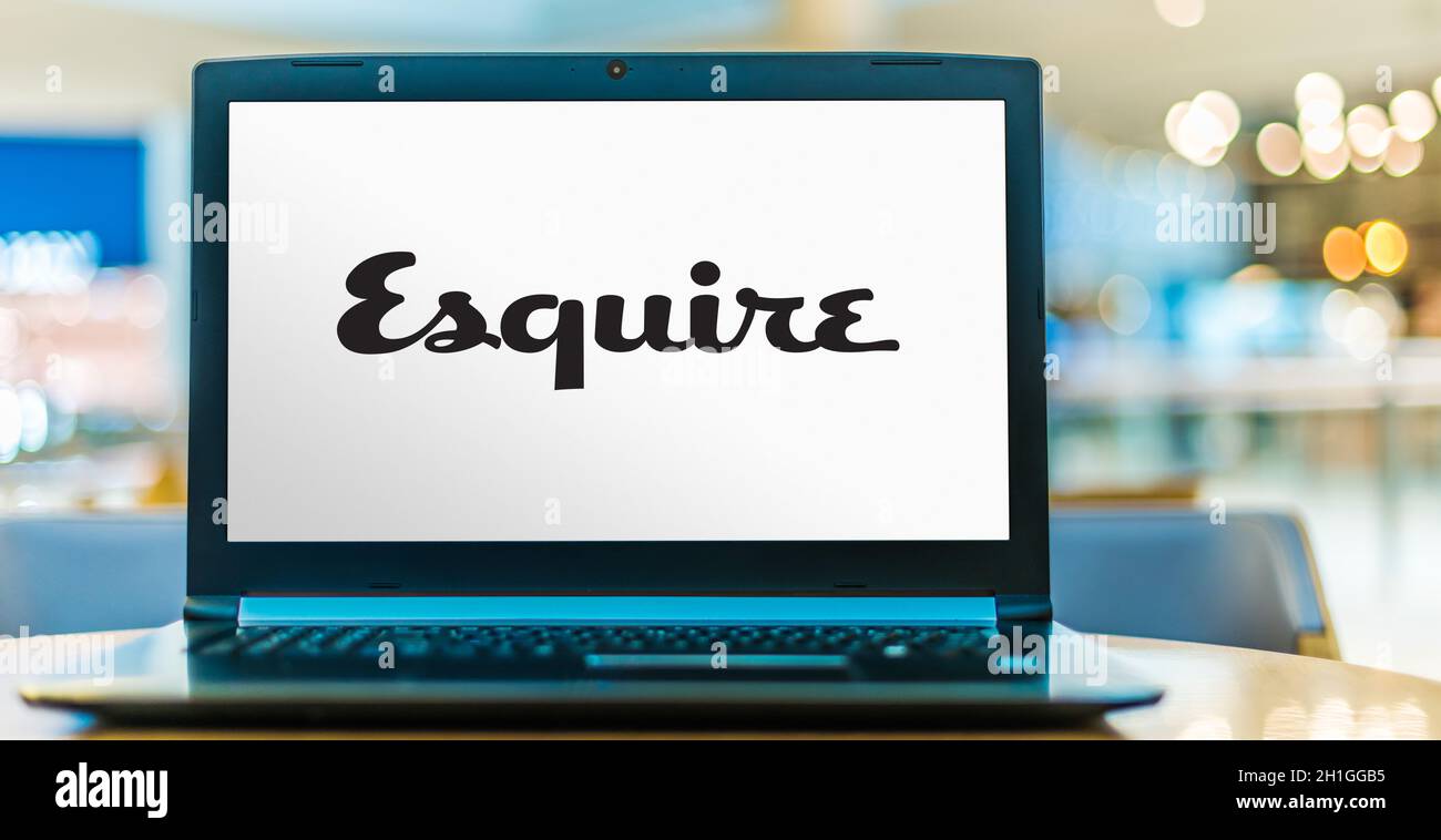 POZNAN, POL - 15 MAI 2020 : ordinateur portable affichant le logo d'Esquire, un magazine américain pour hommes Banque D'Images