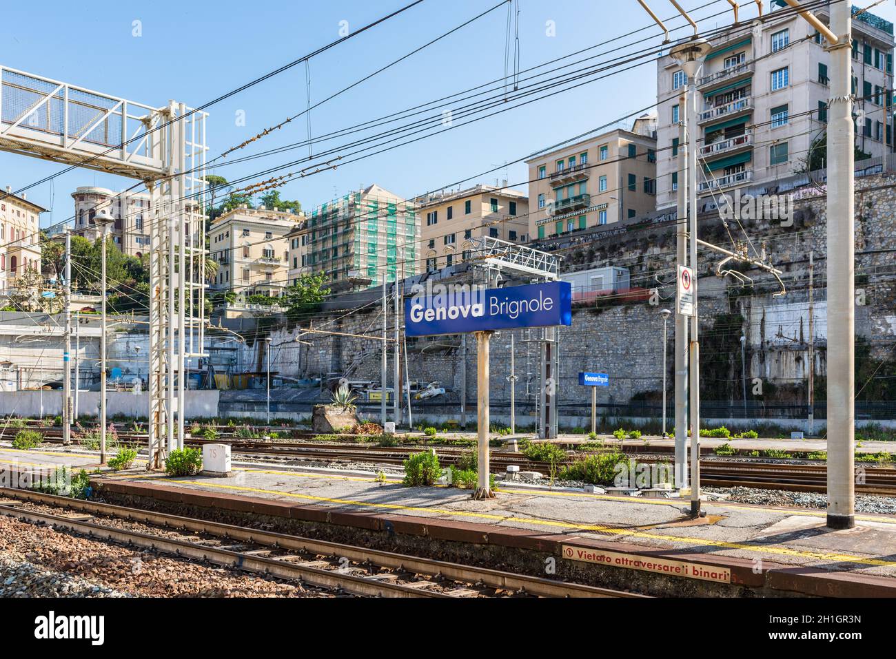 Gênes, Italie - 15 mai 2017 : le signe de la gare Genova Brignole de Gênes, Ligurie, Italie. Banque D'Images