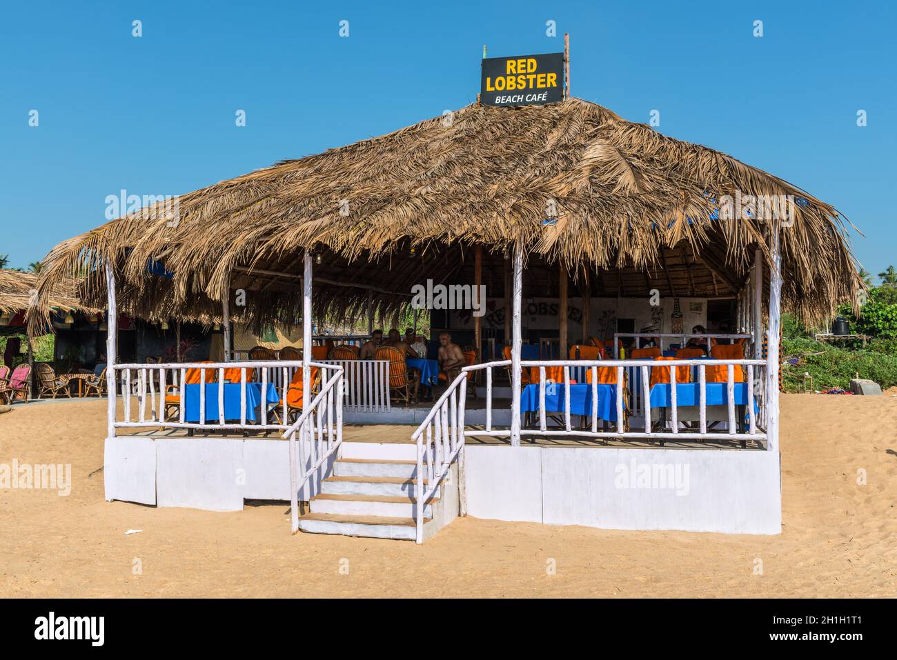 Candolim, North Goa, Inde - 23 novembre 2019 : extérieur du Red Lobster Beach Cafe situé sur la plage de Candolim à Candolim, North Goa, Inde. Banque D'Images