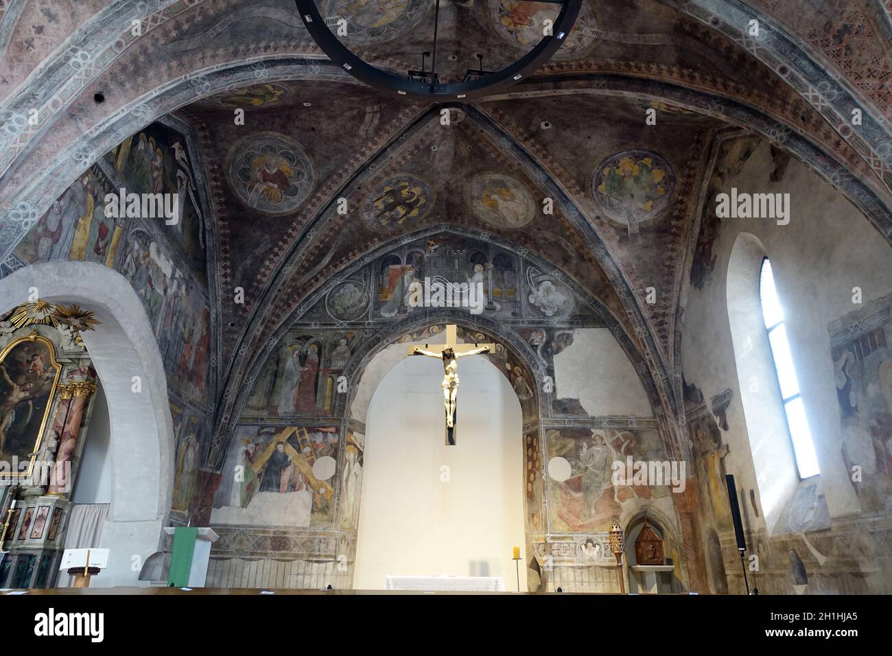 Kunstvolle Fresken in der Spitalkirche zum Heiligen Geist, Sterzing, Südtirol, Italie Banque D'Images