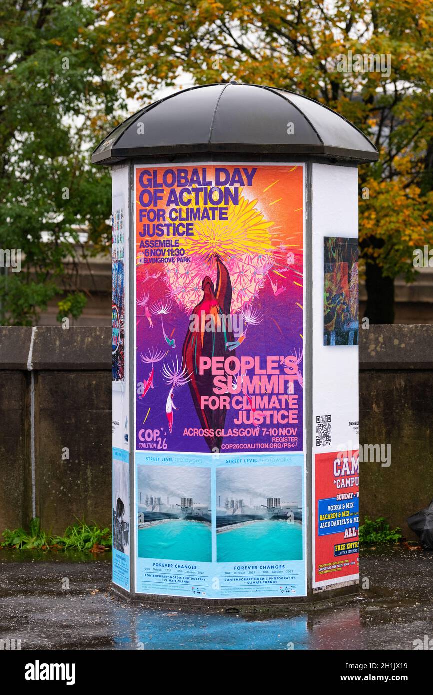 Glasgow, Écosse, Royaume-Uni - 18 octobre 2021 - Glasgow continue de se préparer à la COP26.Photo : affiche de la Coalition COP26 faisant la promotion de la Journée mondiale d'action Banque D'Images