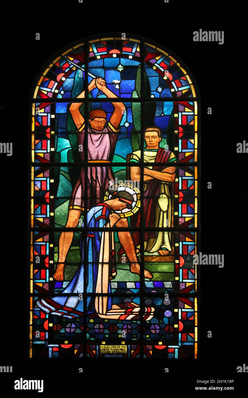 Saint Eugenia de Rome, vitraux, l'église Notre Dame de Clignancourt, Paris, France Banque D'Images