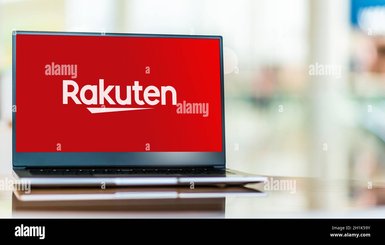 POZNAN, POL - SEP 23, 2020: Ordinateur portable affichant le logo de Rakuten, une société japonaise de commerce électronique et de vente en ligne basée à Tokyo Banque D'Images