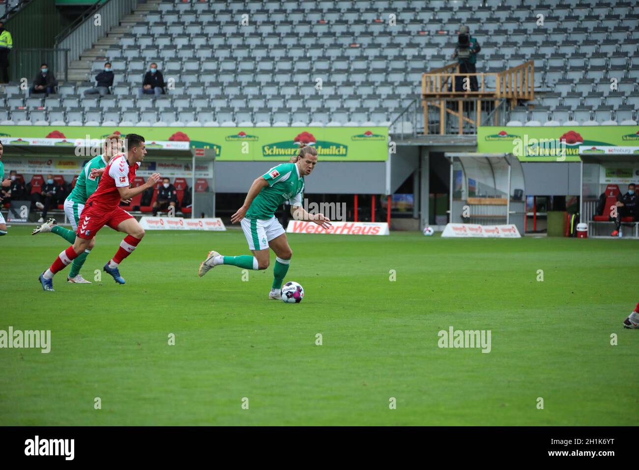 Niclas Füllkrug (SV Werder Bremen) mit ball, 1.FBL: 20-21: 4.Sptg.SC FREIBURG - WERDER BREMEN LES RÈGLEMENTS DFL INTERDISENT TOUTE UTILISATION DE PHOTOGRAPHIES A Banque D'Images