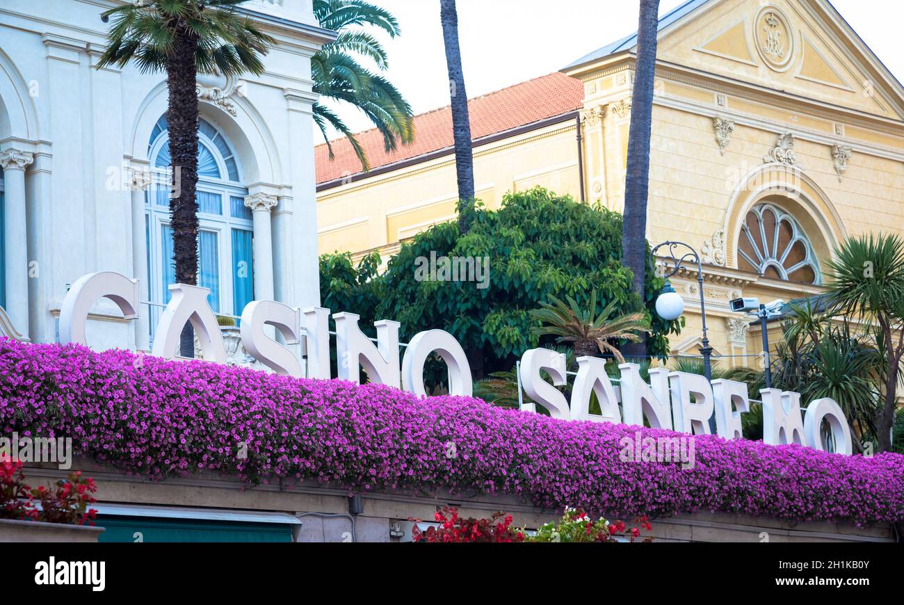 SANREMO, ITALIE - VERS AOÛT 2020 : vue sur le Casino de Sanremo, l'un des principaux monuments de la ville et de la région de Ligurie Banque D'Images