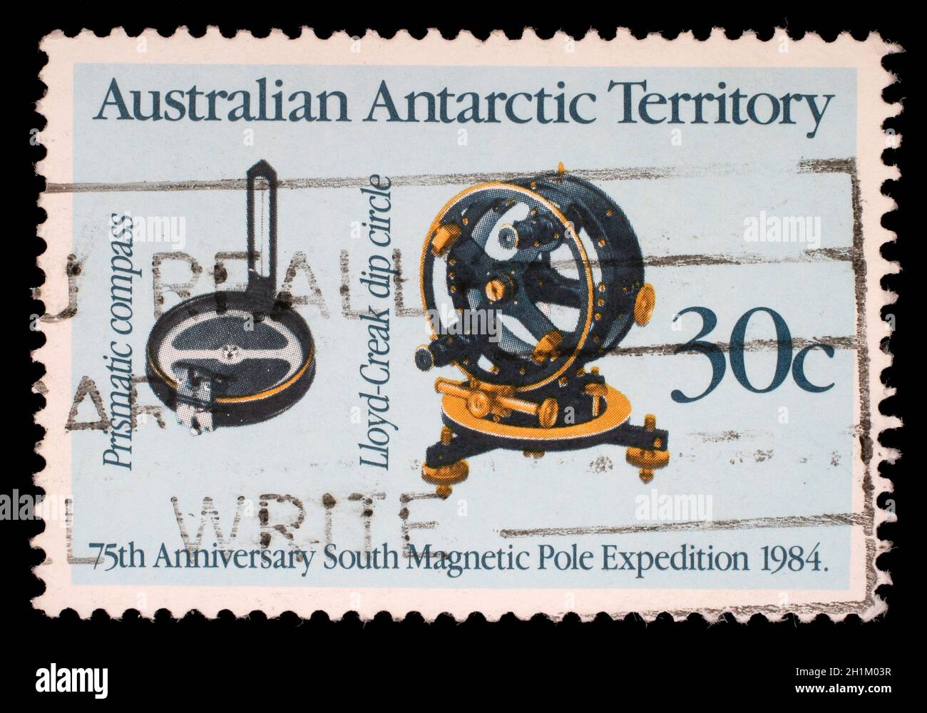 Timbres en l'Australie, Territoire antarctique australien affiche 75e anniversaire expédition pôle Sud magnétique, vers 1984 Banque D'Images