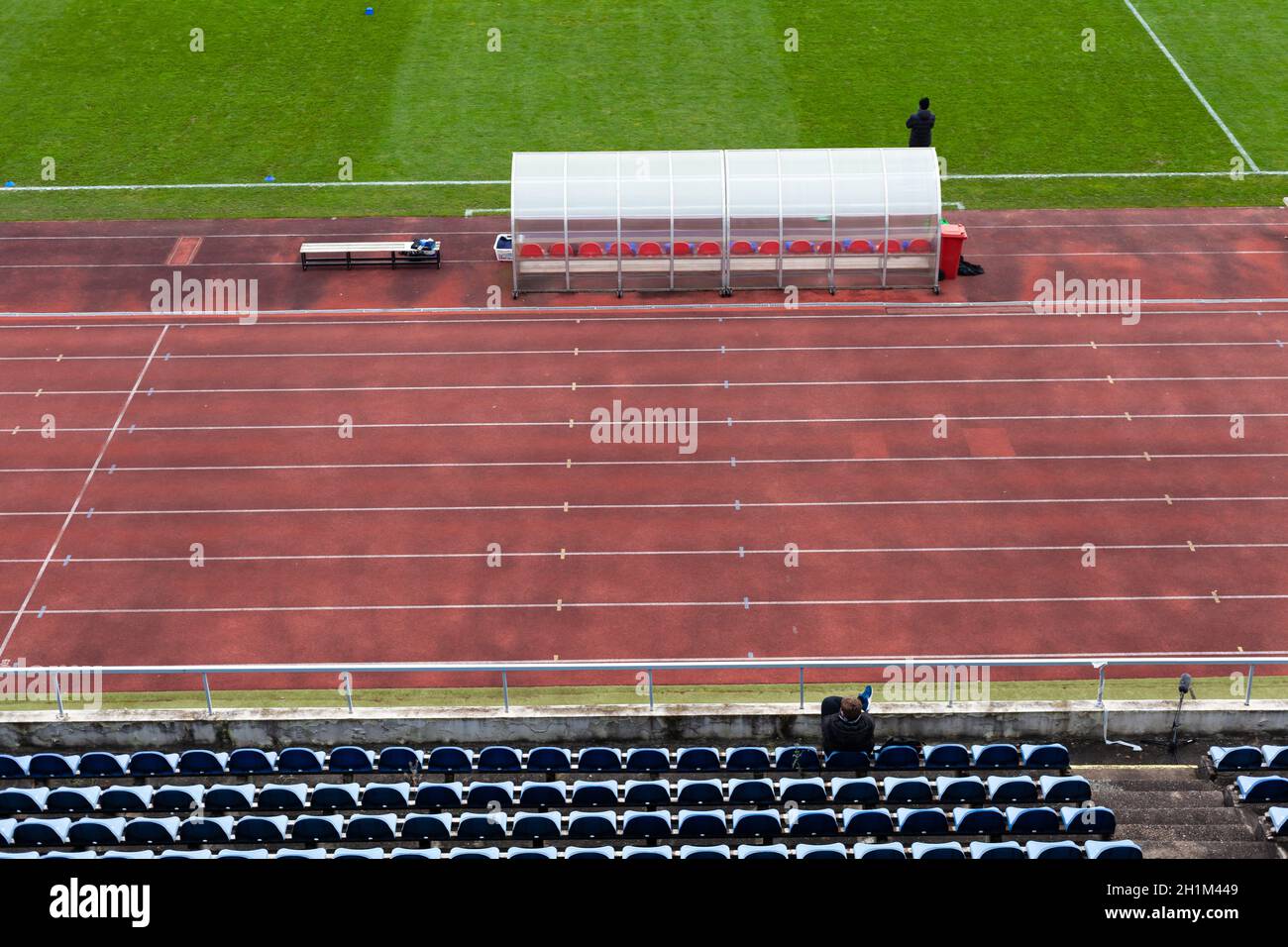 vide le stade sportif pendant le verrouillage en raison du coronavirus. Banque D'Images