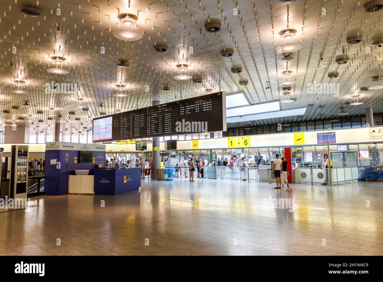Hanovre, Allemagne - 9 août 2020 : terminal A de l'aéroport de Hanovre en Allemagne. Banque D'Images