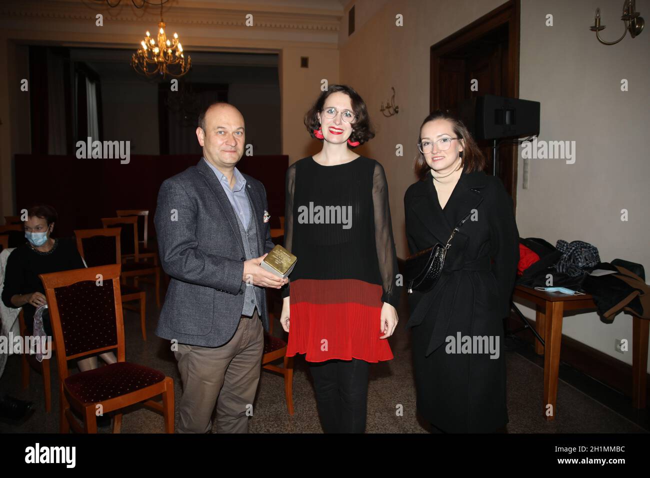 Lauren Leiderman BEI der Buchbesprechung 'das Poesiealbum von Eva Goldberg' - mit Einträgen von Anne Frank und Prästation des Am 5.11.2021 zu verleg Banque D'Images