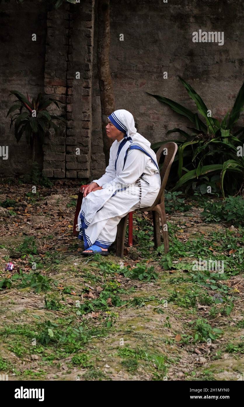 Missionnaires de la Charité - mère Teresa nun à Kumrokhali, Bengale-Ouest, Inde Banque D'Images