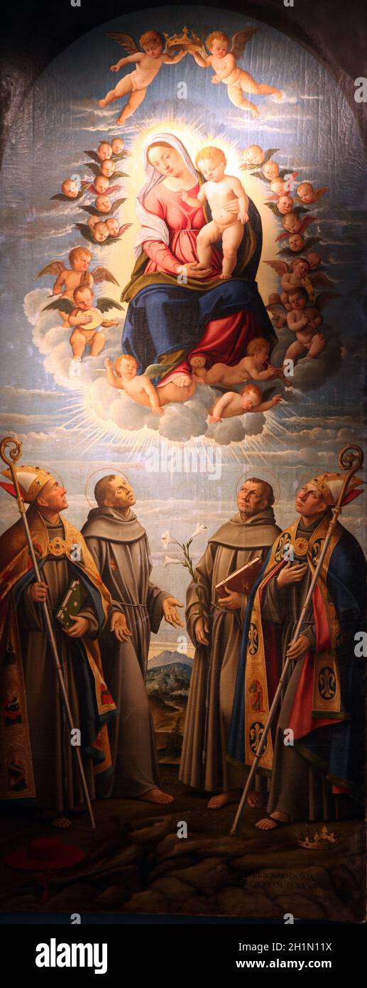 Vierge à l'enfant dans la gloire du ciel avec saint Bonaventure, saint François d'Assise, Saint Antoine de Padoue et Saint Louis Banque D'Images