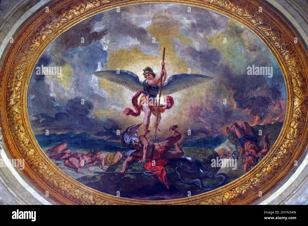 Saint Michel terrassant le dragon par Eugène Delacroix, peinture sur le plafond de l'église Saint Sulpice, Paris, France Banque D'Images