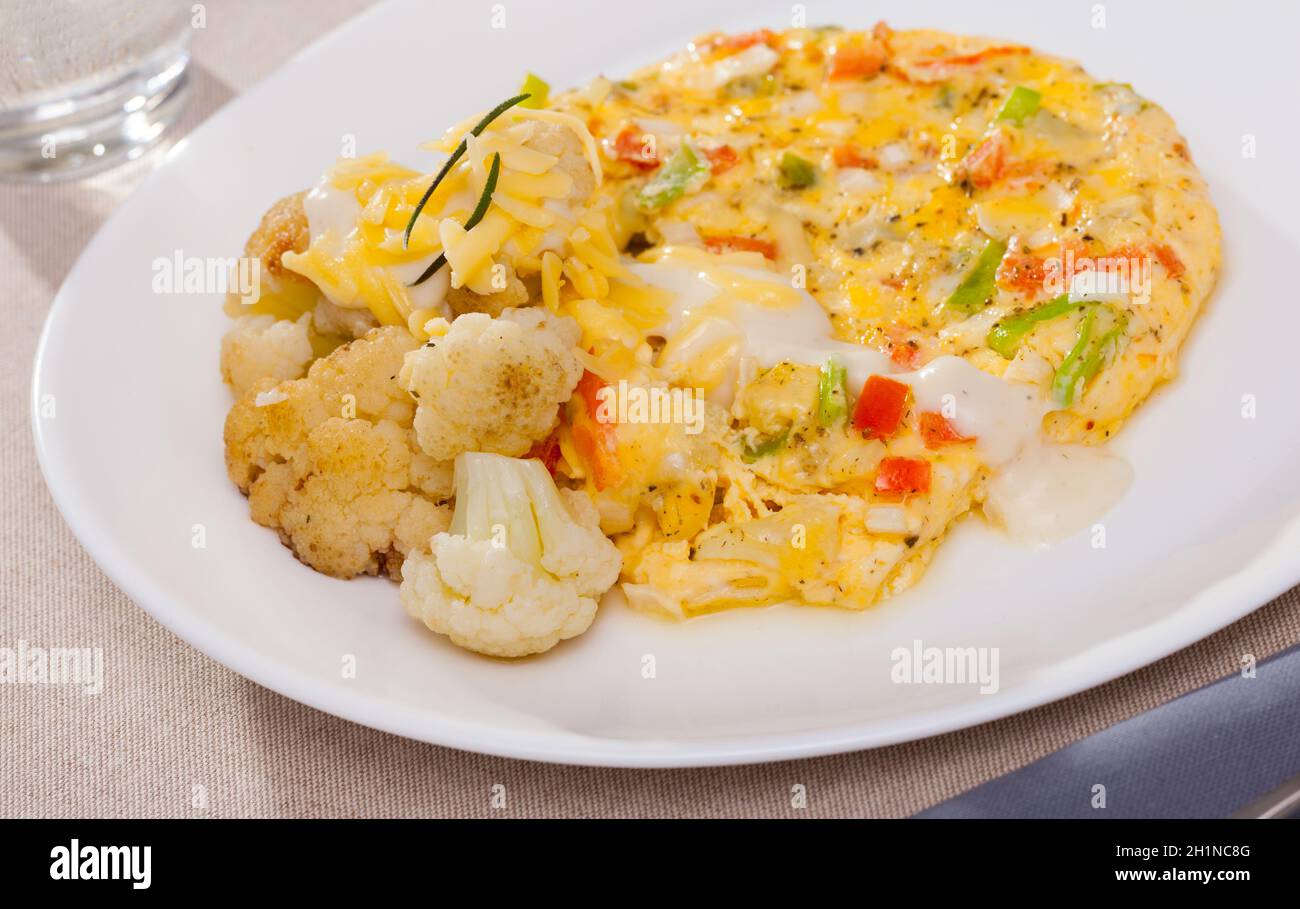 Omelette au chou-fleur Banque D'Images