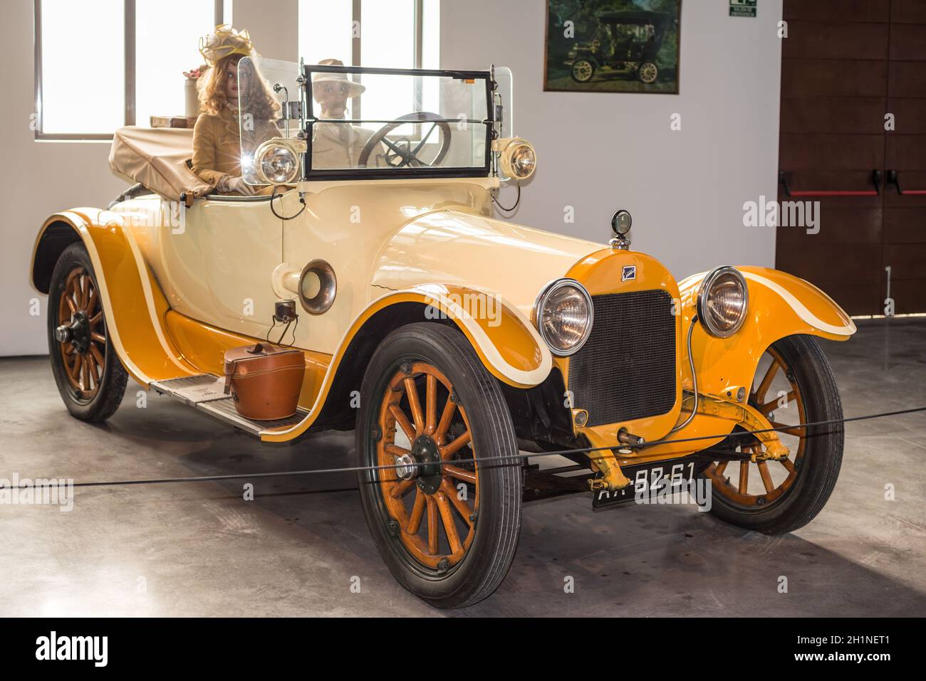 Malaga, Espagne - décembre 7, 2016 : Buick voiture Vintage 1916 affichée à Malaga Musée de l'Automobile Banque D'Images