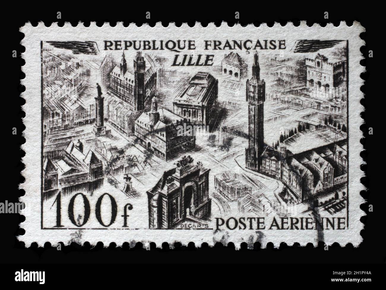 Le timbre imprimé en France montre des vues sur la ville - Lille, série des villes aériennes, vers 1949 Banque D'Images