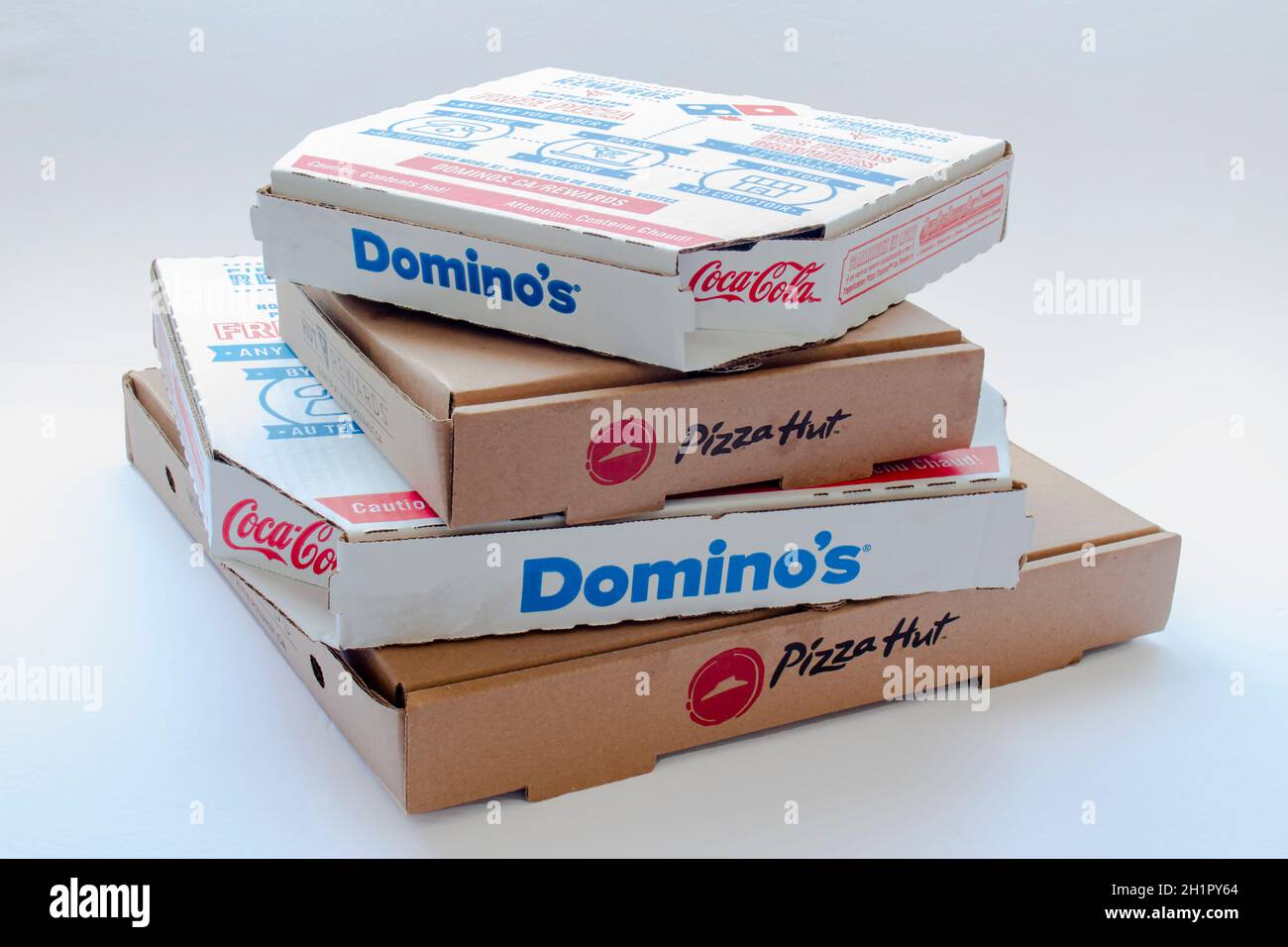 Boîte à pizza dominos Banque de photographies et d'images à haute  résolution - Alamy