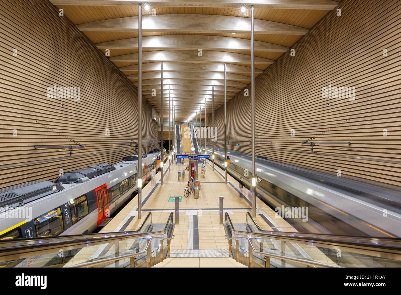 Leipzig, Allemagne - 19 août 2020 : S-Bahn Leipzig City-tunnel gare Markt S Bahn en Allemagne. Banque D'Images