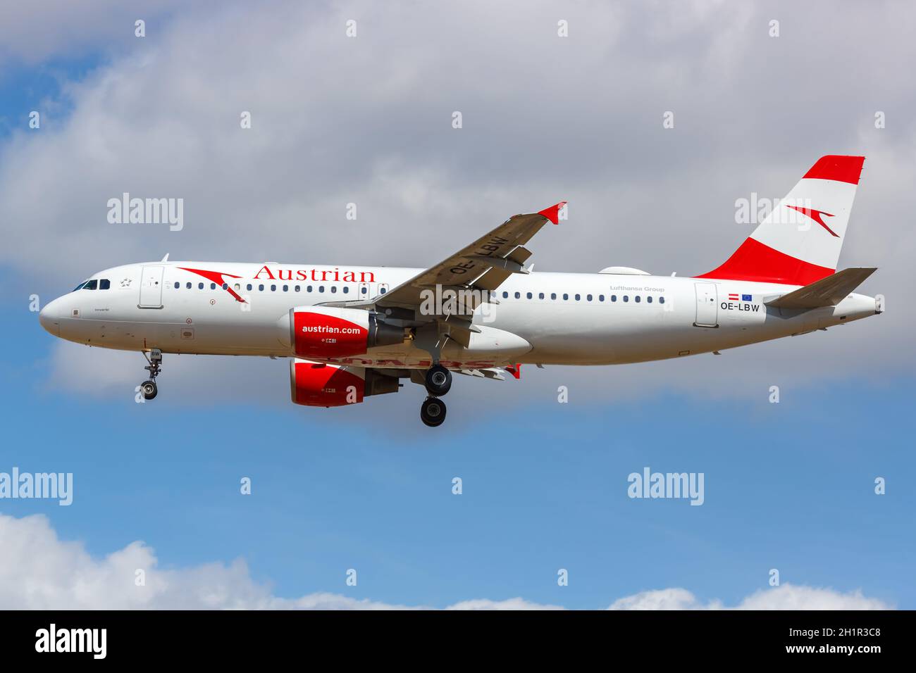 Londres, Royaume-Uni - 1er août 2018 : avion Airbus A320 d'Austrian Airlines à l'aéroport de Londres Heathrow (LHR) au Royaume-Uni. Banque D'Images