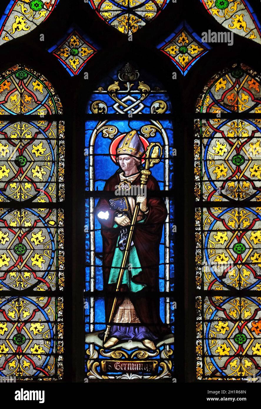 Saint Germain d'Auxerre, vitrail de Saint Germain-l'Auxerrois, église dans Paris, France Banque D'Images