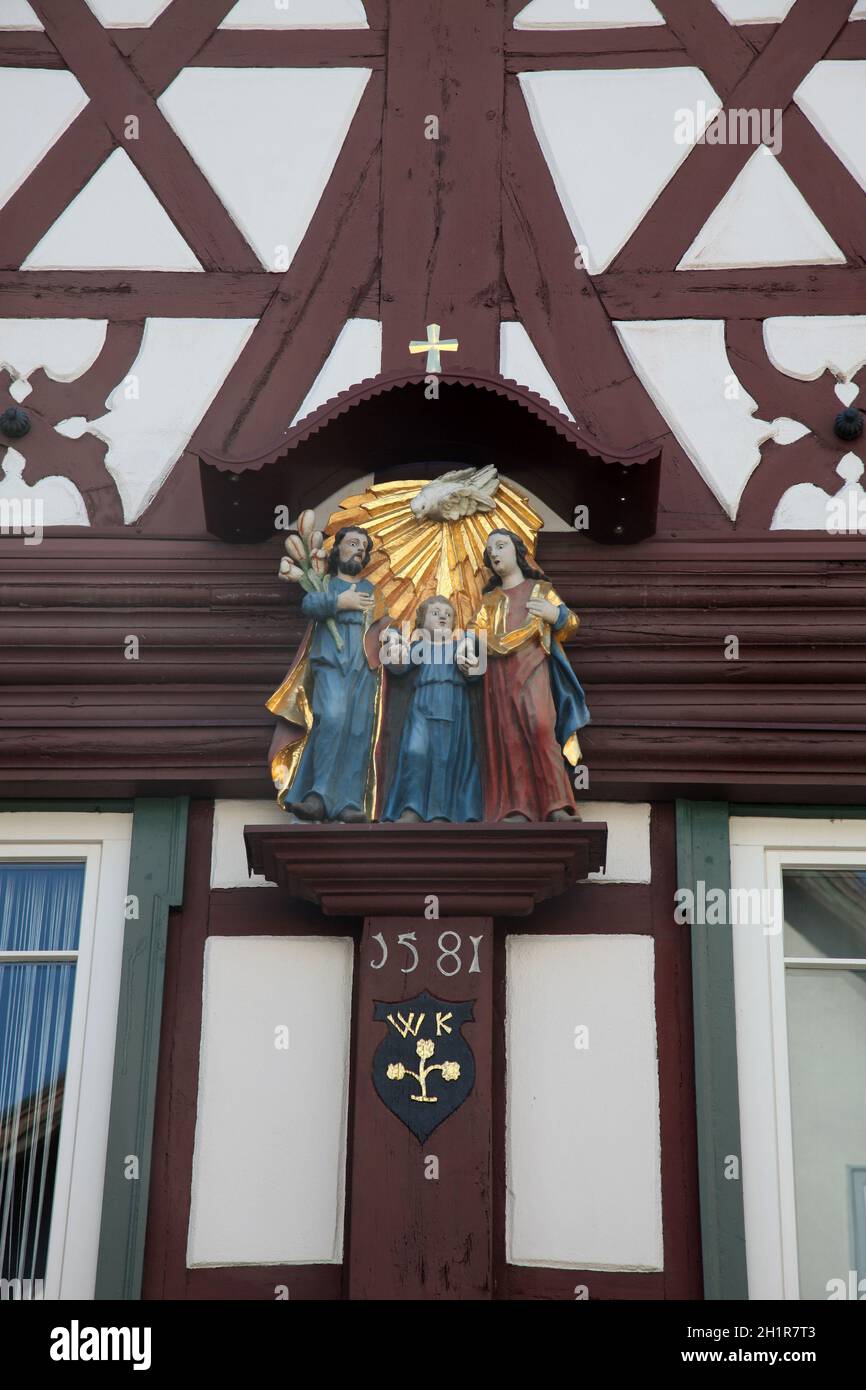 Sainte Famille, statue sur la rue principale de Miltenberg en Basse Franconie, Bavière, Allemagne Banque D'Images