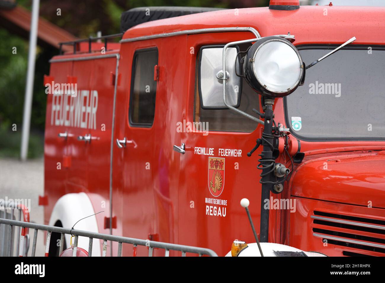 Treffen von Feuerwehr-Oldtimer Fahrzeugen, Bezirk Vöcklabruck, Oberösterreich, Österreich, Europa - Réunion des pompiers véhicules d'époque, Vöcklabr Banque D'Images