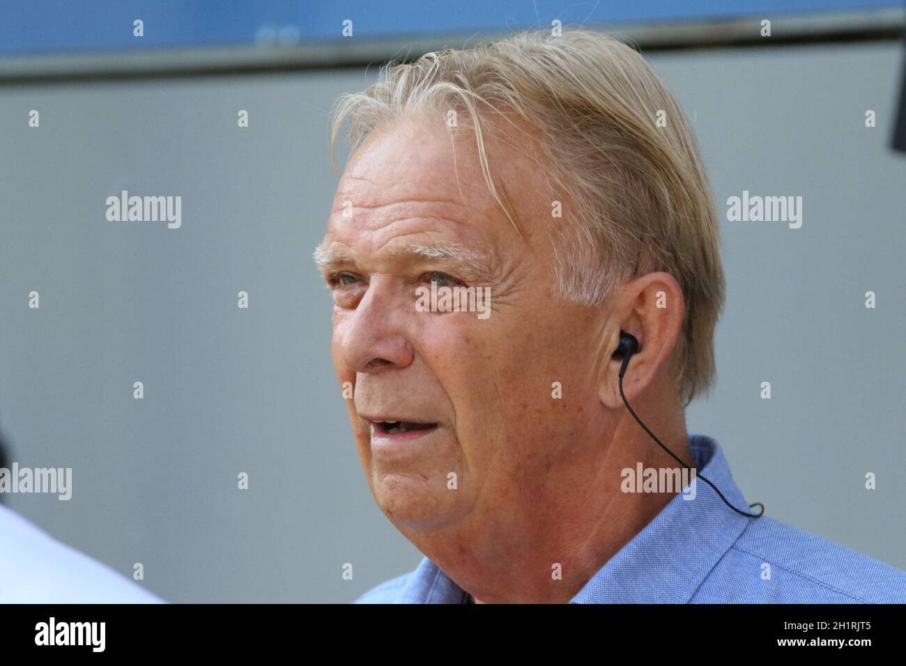 Volker Finke, ex-Trainer Freiburg und Köln, 1.BL: 19-20: 3.Sptg.SC Freiburg contre 1.LES RÈGLEMENTS DU FC KÖLN DFL INTERDISENT TOUTE UTILISATION DE PHOTOGRAPHIES EN TANT QU'IMAG Banque D'Images