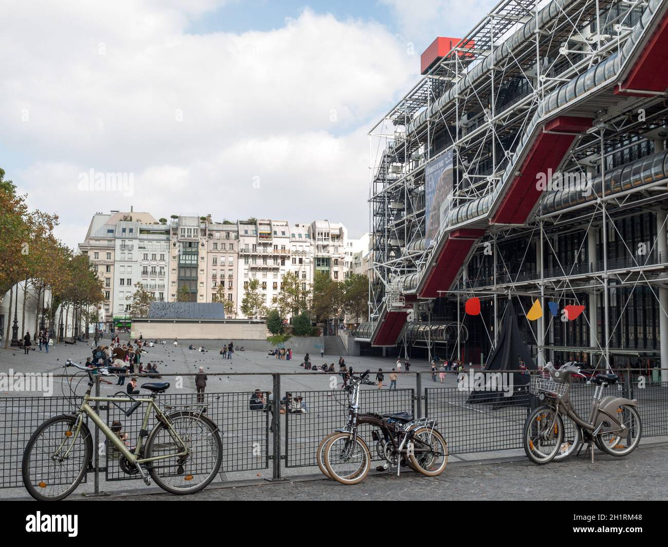 Paris - Centre Georges Pompidou a été conçu dans le style de l'architecture high-tech. Il abrite une bibliothèque, musée moderne d'art nationale et l'IRCAM. Banque D'Images