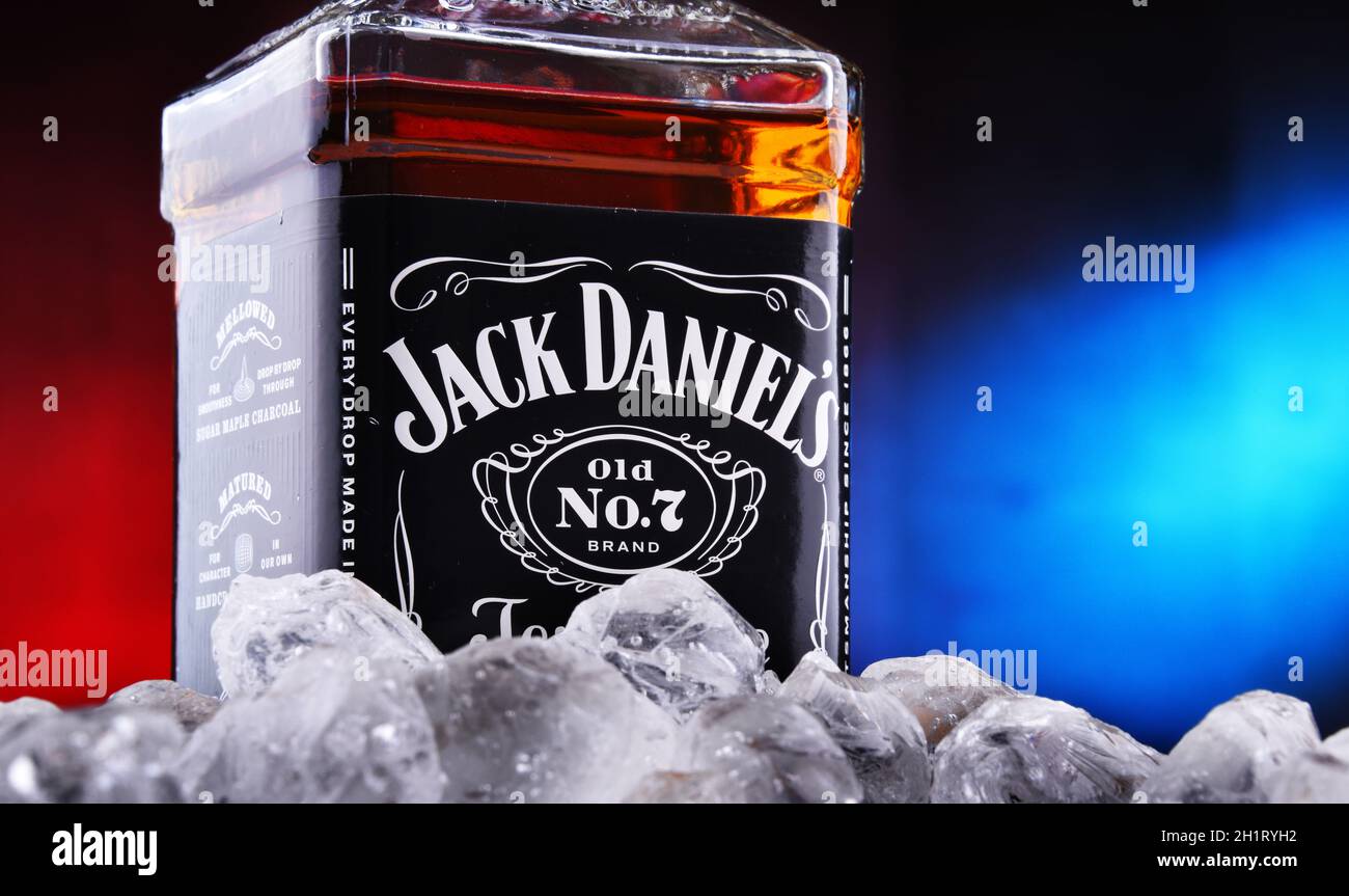 POZNAN, POL - 22 JANVIER 2021 : bouteille de Jack Daniel's, une marque
